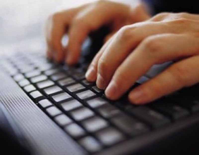 Campi Bisenzio, arrestato con l’accusa di possesso di file pedopornografici
