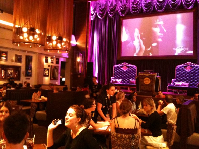 Hard Rock, tutto pronto per i Simple Minds. E poi via ai concerti / FOTO