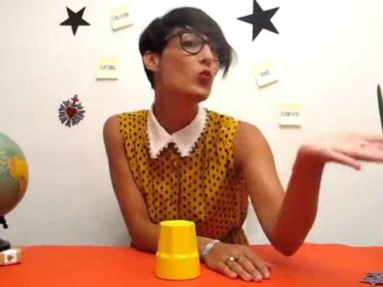 Una cup song per i bambini del Meyer