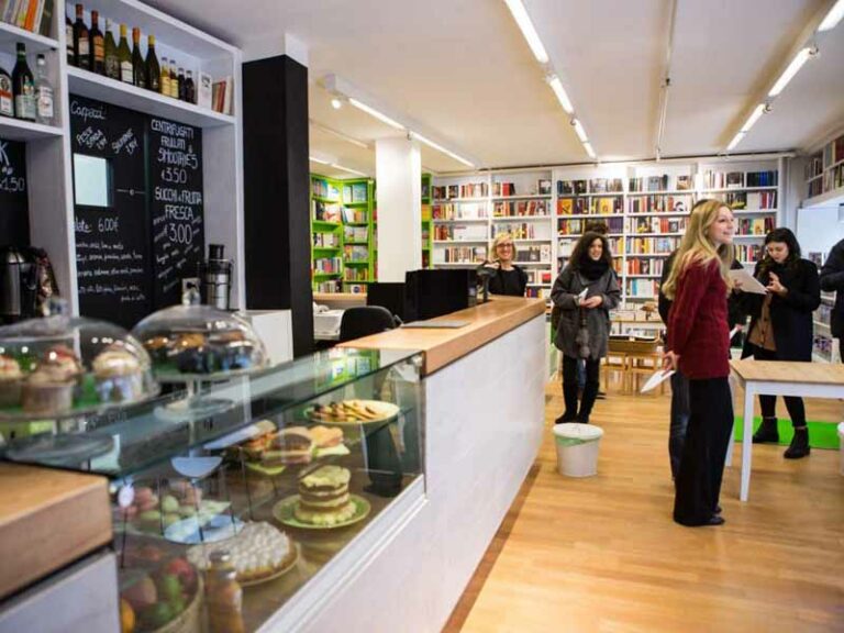 Cinema, libreria, caffè: nasce Alzaia, casa della cultura