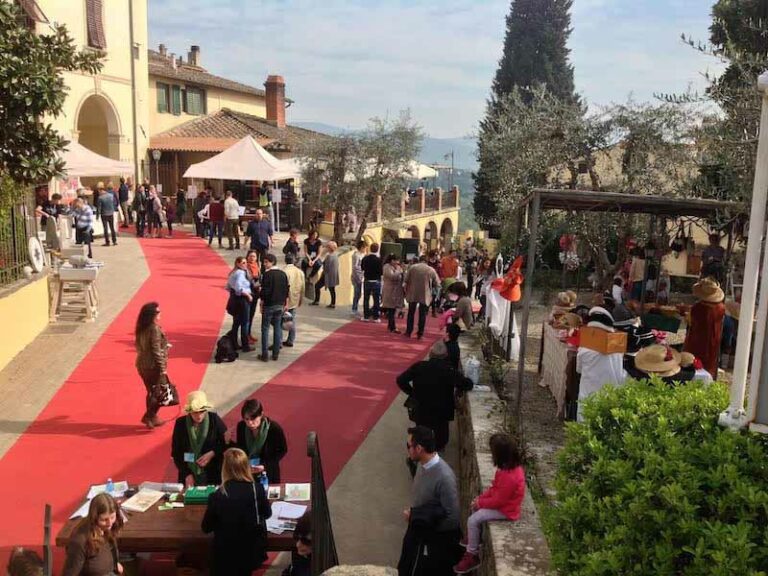 Una mostra mercato nel Borgo medievale di Maiano