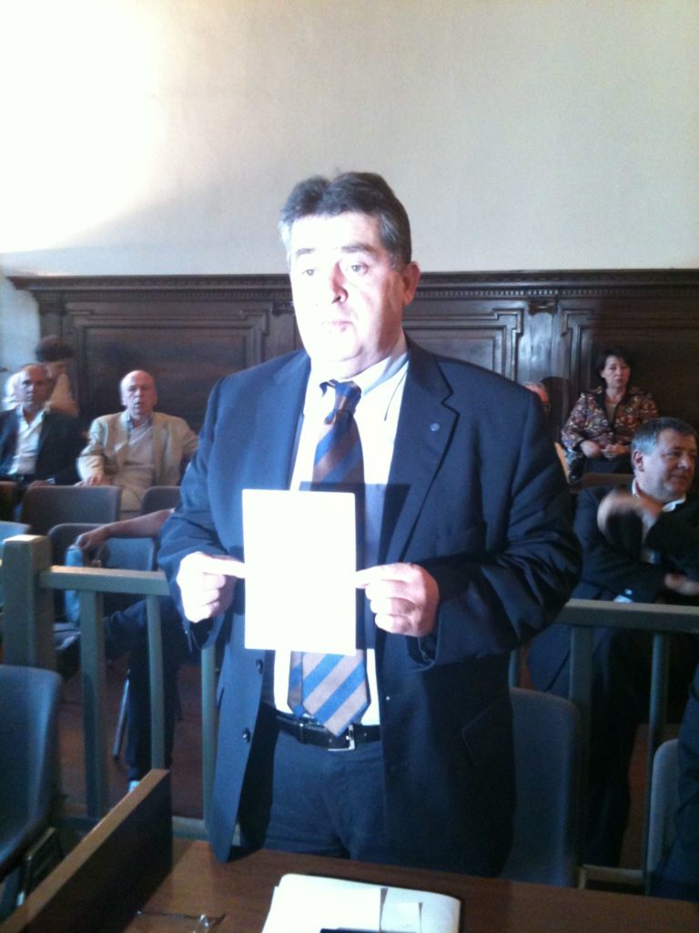 Il presidente del Q1, ”Sciopero della sete finché non parlo con Renzi”