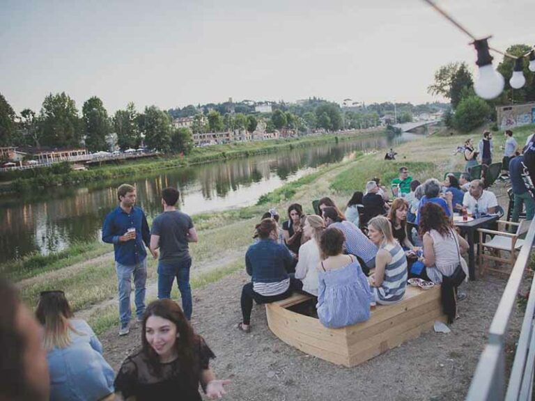 Tutti i locali estivi sulle rive dell’Arno