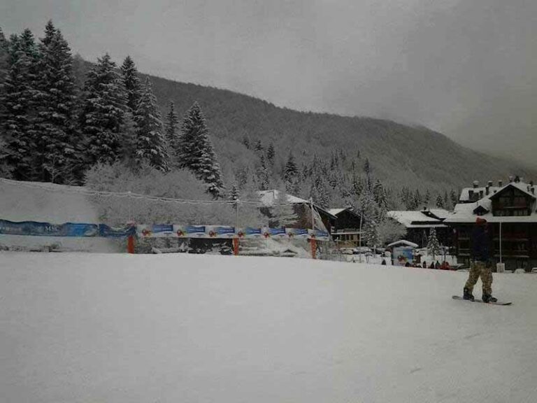 Montagna toscana, la ”comparsa” della neve. Ecco dove si scia