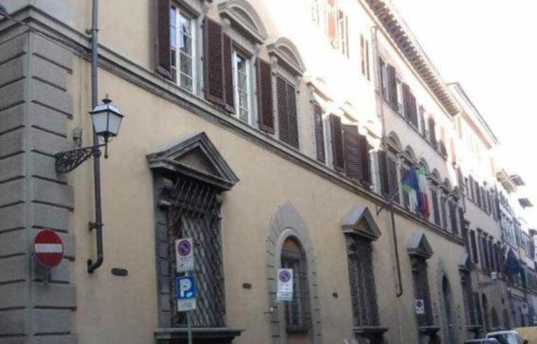 Dalla vendita di Palazzo Vivarelli 12 milioni per scuole, verde e sport