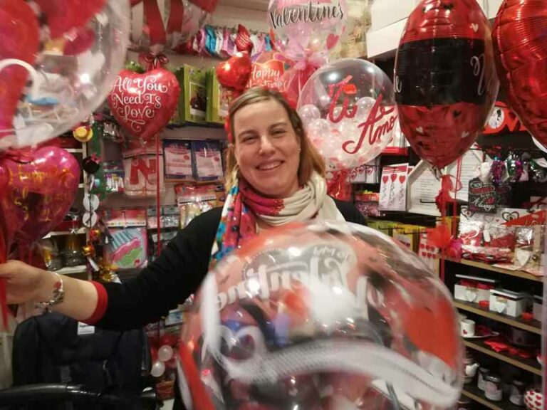 La signora dei palloncini, un negozio tutto ‘da gonfiare’