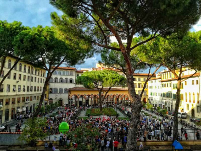 Com’è la nuova piazza dei Ciompi