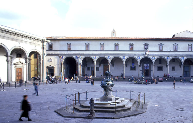 Il cinema sbarca in centro: Santissima Annunziata diventa un’arena estiva