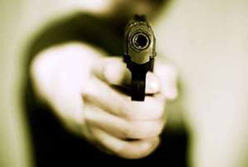 Campi Bisenzio, in sei assaltano un portavalori e scappano