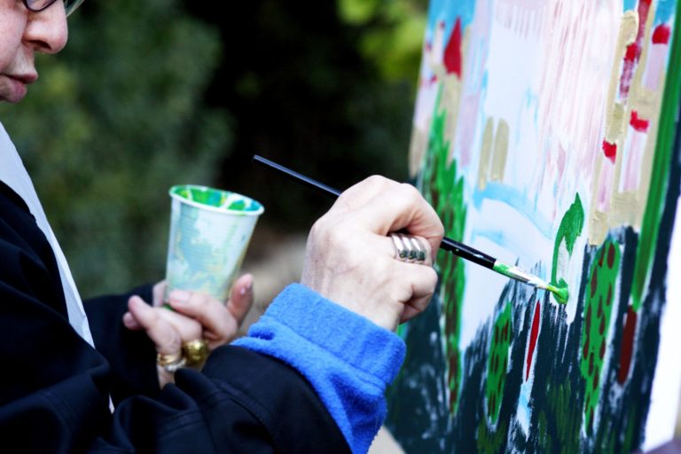 Artisti disabili, studenti Usa e pittori alla California State University