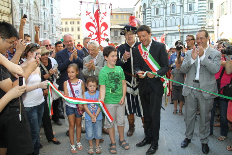 Taglio del nastro in via Martelli, inaugurata la nuova strada / FOTO
