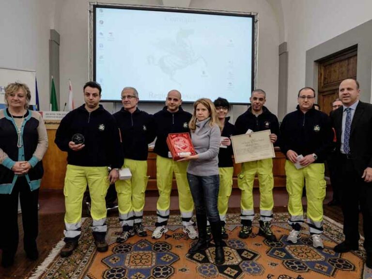 Salvarono 17enne, premiati in Regione
