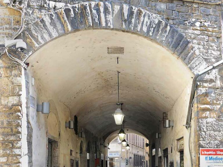 All’Arco di San Pierino (Volta di San Piero)