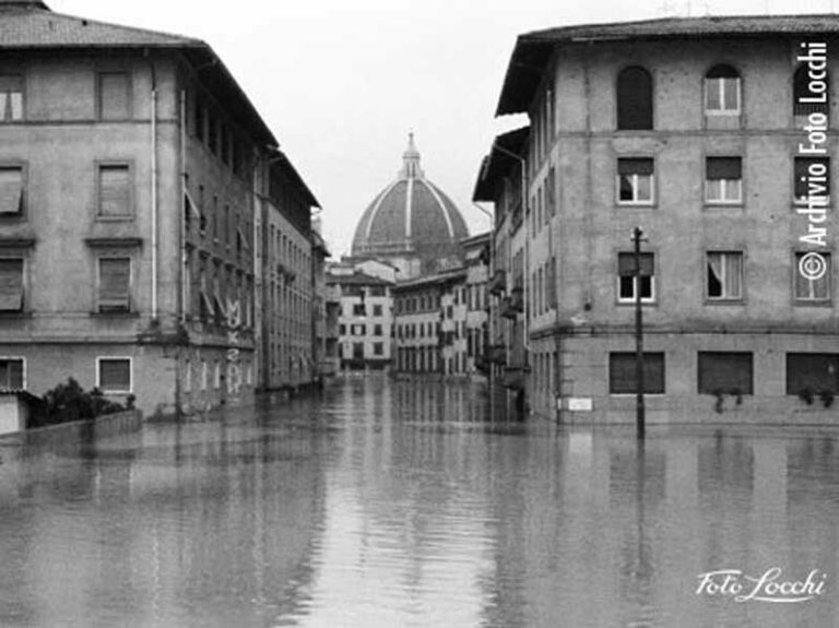 Alluvione, l’Archivio Locchi la racconta in 490 scatti