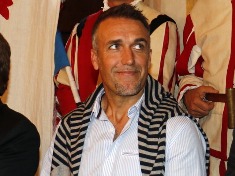 Tanti auguri Batigol: compleanno in piazza della Signoria per il Re Leone