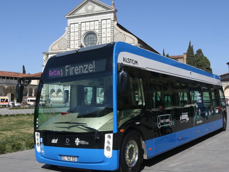 A Firenze corse gratis sui nuovi bus elettrici