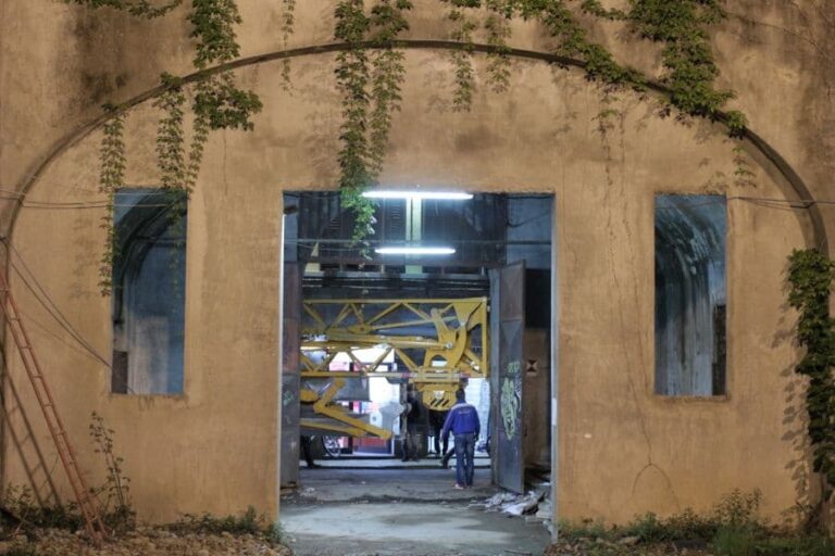 Lavori Sant’Orsola, a Firenze arriva una maxi gru / VIDEO