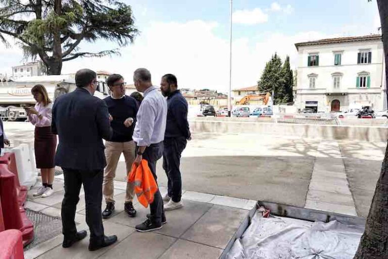 Nuova piazza delle Cure a fine maggio, il mercato a luglio