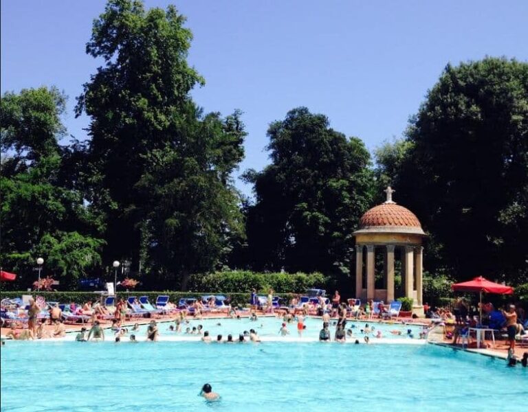 La piscina di Firenze Rocks 2019