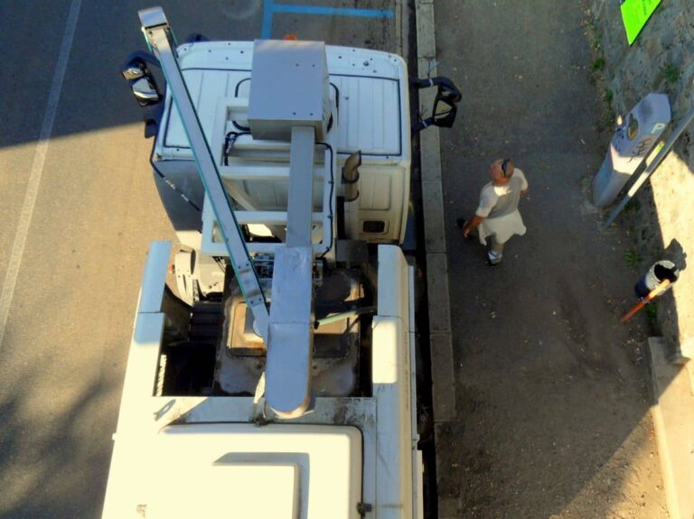 Riprende la pulizia strade a Firenze dopo la pausa di agosto