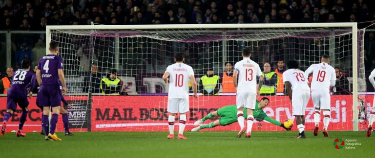 La Fiorentina rimonta in 10. Pari col Milan