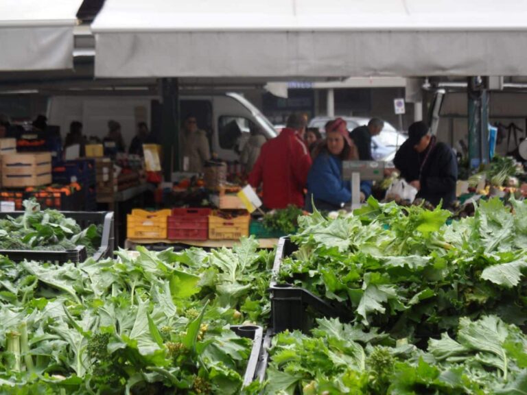 Spesa al mercato: Firenze “chiude” quelli non alimentari