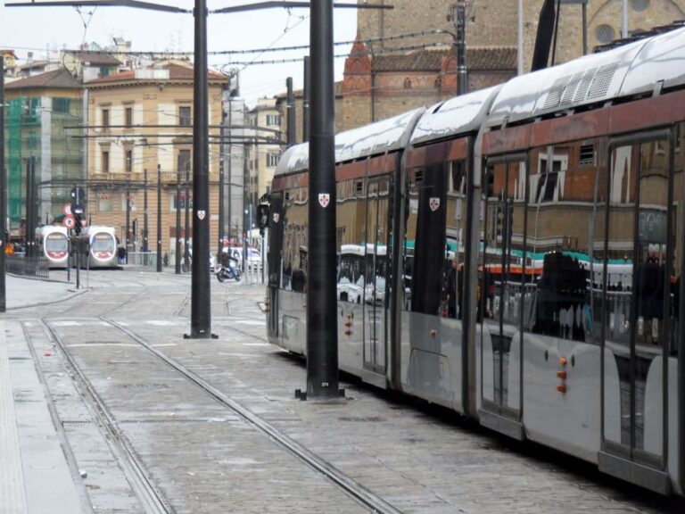 Tramvia Firenze, cambiano gli orari per l’allerta coronavirus