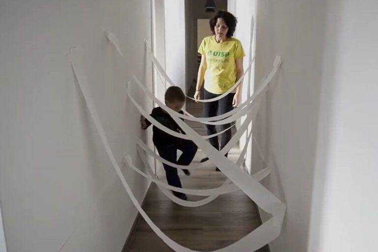 La palestra è in casa: esercizi e giochi motori da fare con i bambini VIDEO