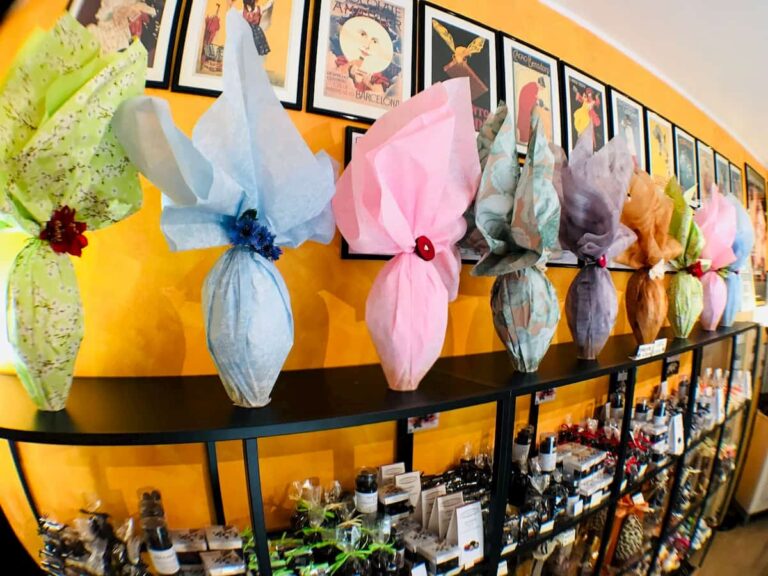 Pasqua a domicilio: uova, colomba o gelato? Chi consegna a Firenze