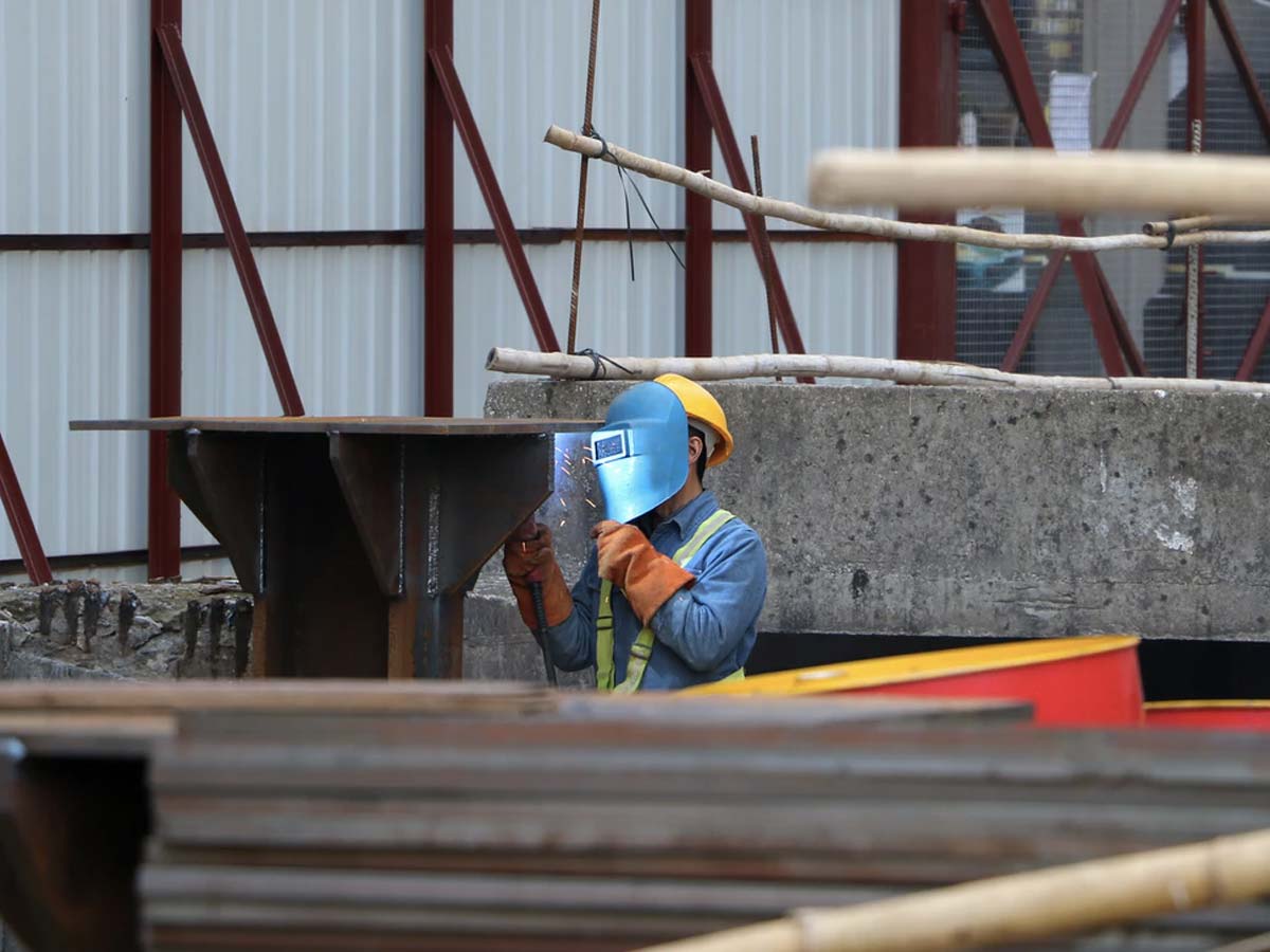 Dopo l'ordinanza per la sicurezza arriva il protocollo tra Regione e categorie: regole chiare e rilancio del lavoro per la fase 2 in Toscana