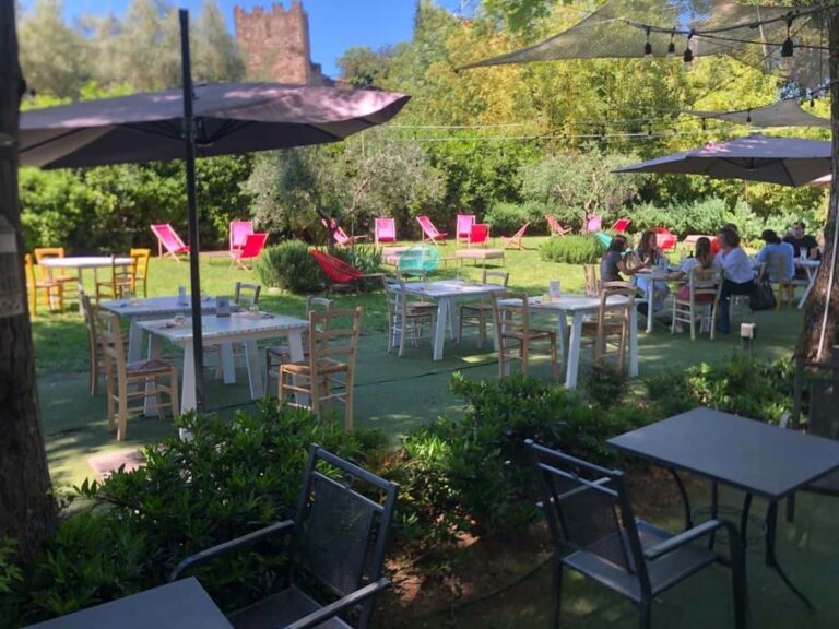 La Beppa Fioraia riapre: a Firenze il ristorante e l’aperitivo sono in giardino