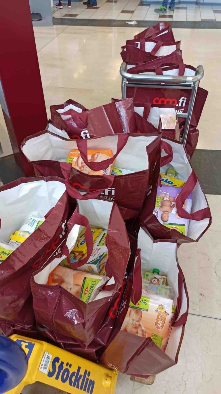 Solidarietà nel Quartiere 4: donati 30 kit per la festa della mamma