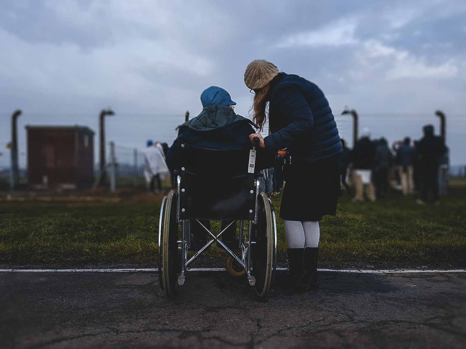 Salta il Bonus caregiver, niente 600 euro per chi assiste un disabile