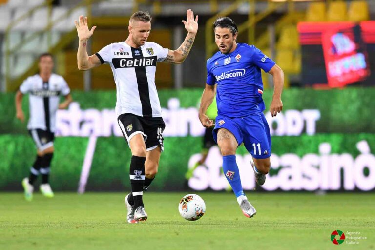 La Fiorentina respira. A Parma vittoria di rigore