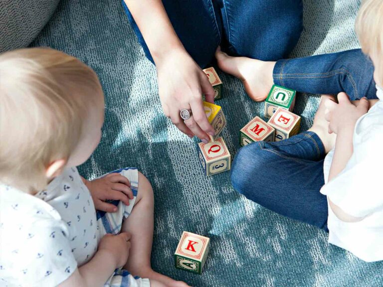 Assegno figli a carico, la bozza del bonus e  il Family act 2020