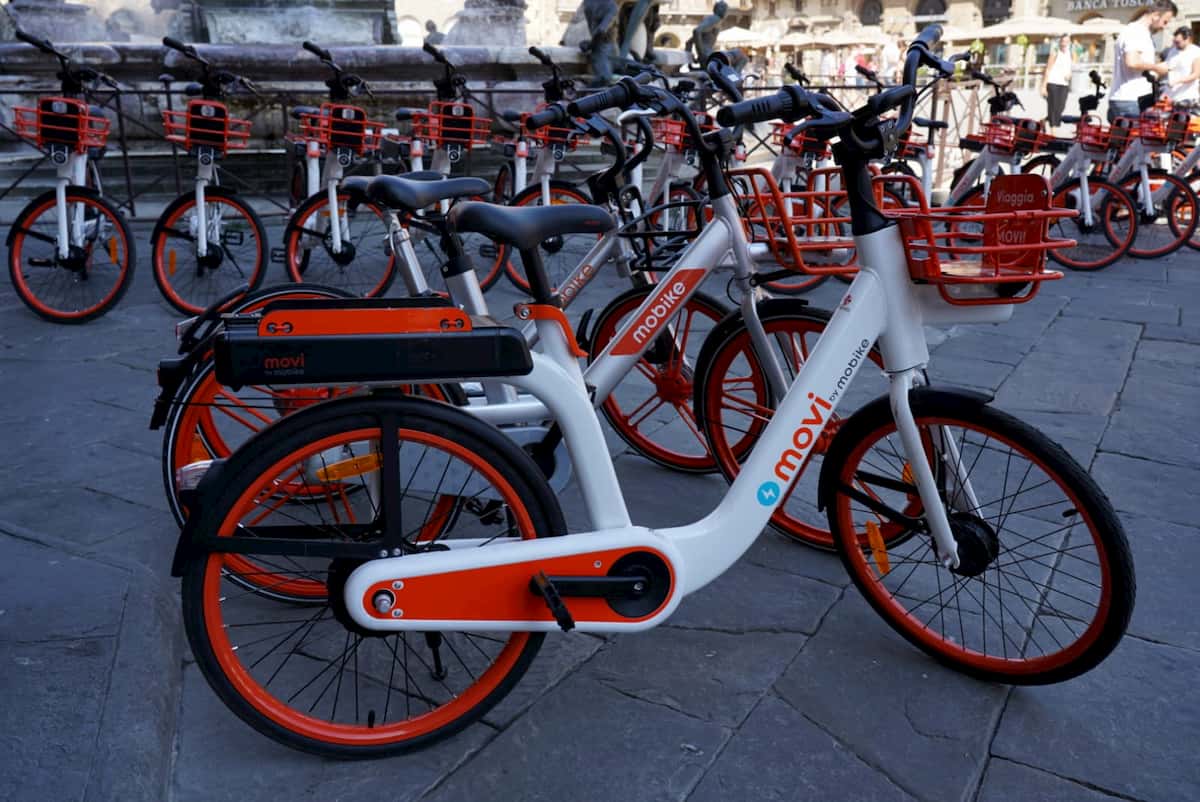 Mobike elettrica Firenze pedalata assistita costi app parcheggio