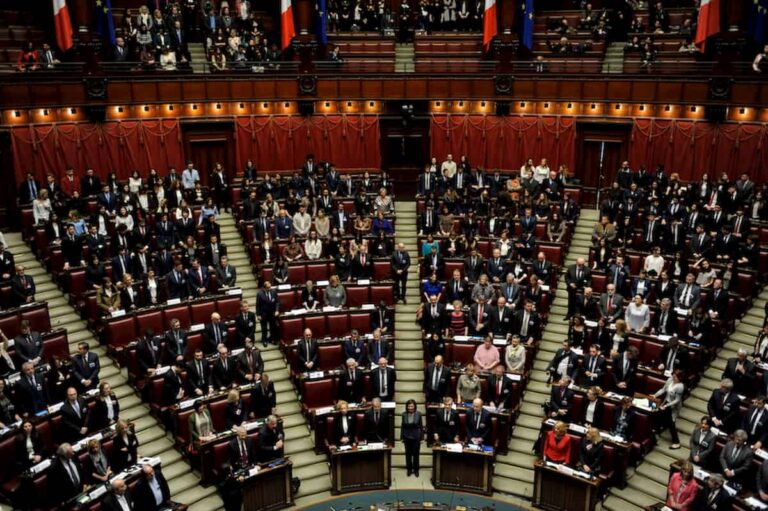 Referendum: cosa succede e cosa cambia con il sì al taglio dei parlamentari