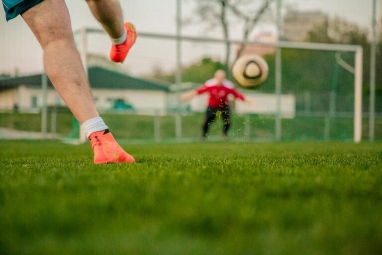 Blocco sport di contatto, chiusura del calcetto e palestre: il nuovo dpcm