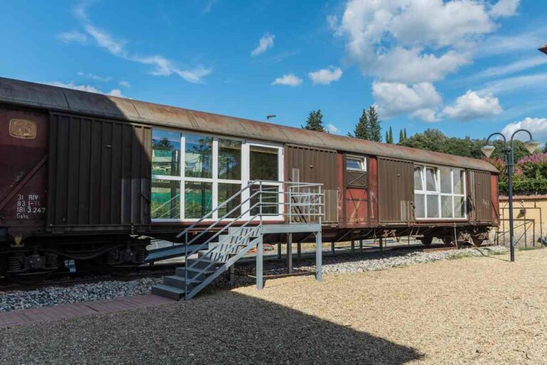 Carrozza 10: a Bagno a Ripoli il vagone di un treno diventa teatro