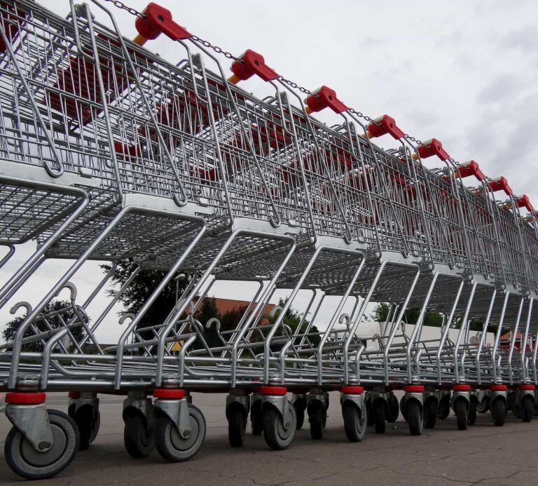 Centri commerciali: la Toscana minaccia la chiusura di domenica