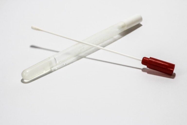 Tamponi rapidi nelle scuole, l’iniziativa di CR Firenze