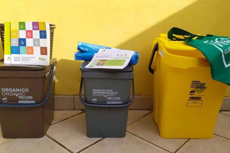 Chiavetta per tutti i cassonetti e porta a porta: il piano di Alia per Firenze