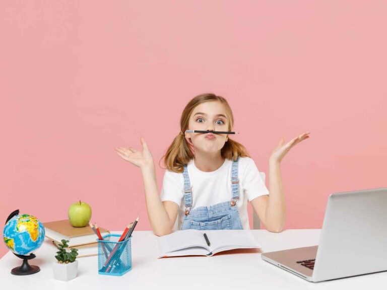 DAD, istruzioni per l’uso. I consigli della psicologa per la didattica a distanza