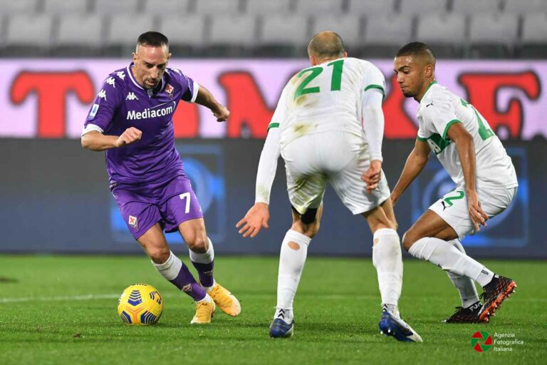 Segnali di ripresa tra i viola ma è solo un pari col Sassuolo