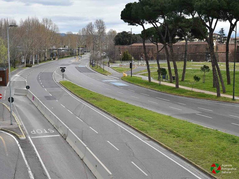 Lockdown di Natale, tutta l’Italia in zona rossa: l’ipotesi anti Covid