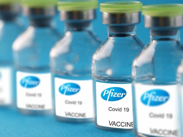 Vaccino Covid, prime dosi in Europa il 27 dicembre: a chi spetta in Italia