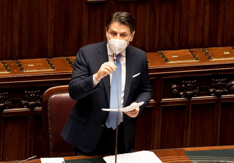 A che ora parla Conte al Senato e quando è il voto di fiducia: la diretta