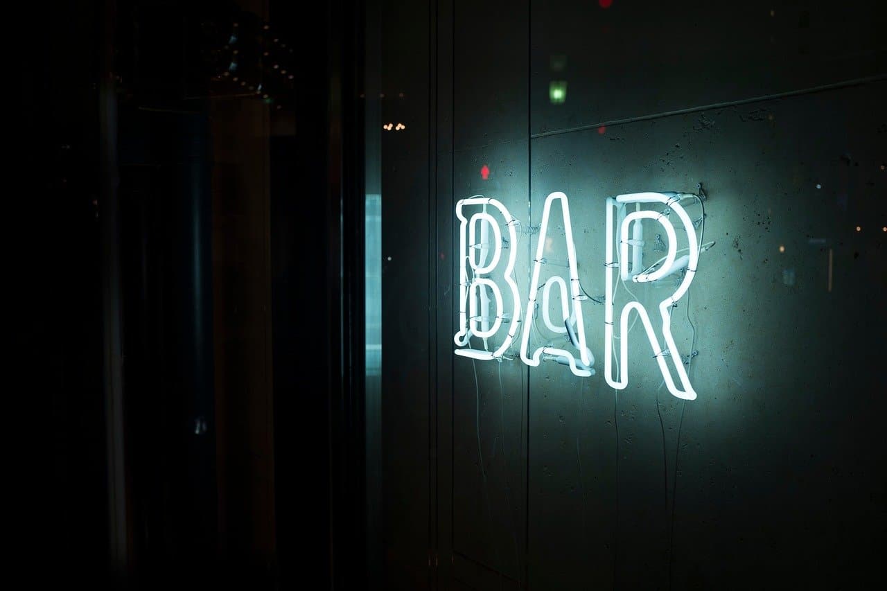 zona bianca regole cosa prevede coprifuoco ristoranti bar discoteche come comportarsi