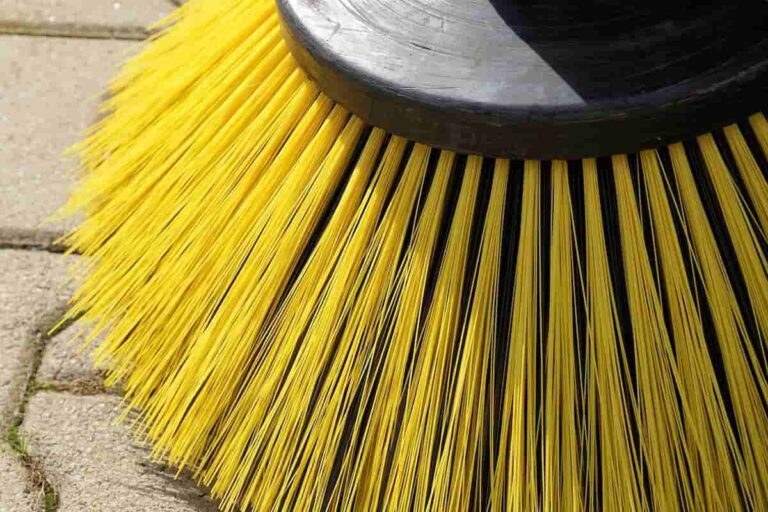 Pulizia strade a Firenze “sospesa”: a marzo c’è l’obbligo di spostare l’auto?