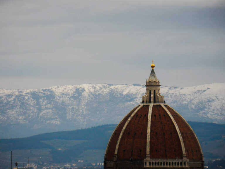 Neve a Firenze e in Toscana, allerta meteo per oggi e domani